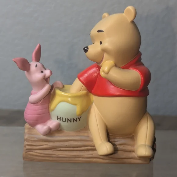 Winnie The Pooh And Friends Friendship Is The Sweetest Kind Of Sharing Figurine - Picture 1 of 10